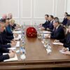 Роман Головченко проводит переговоры с премьером Госсовета КНР Ли Цяном